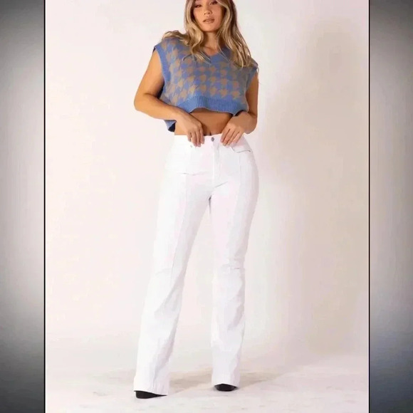 - REVICE White Jeans Star butt print boot cut stretch midrise nwt size 8 medium - Picture 2 of 12